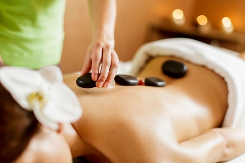 công dụng massage body bằng đá nóng