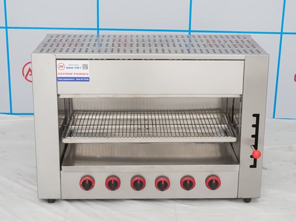 Vì sao lò Salamander ngày càng phổ biến trong bếp nhà hàng