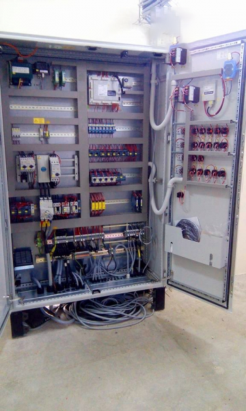 Những yếu tố ảnh hưởng đến chất lượng tủ điện sơn tĩnh điện