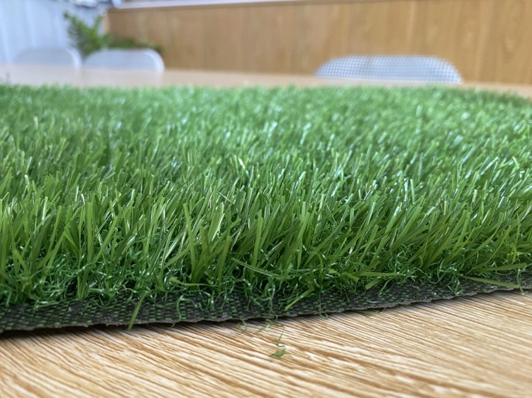 Thảm cỏ nhân tạo lót sàn nhà là gì?