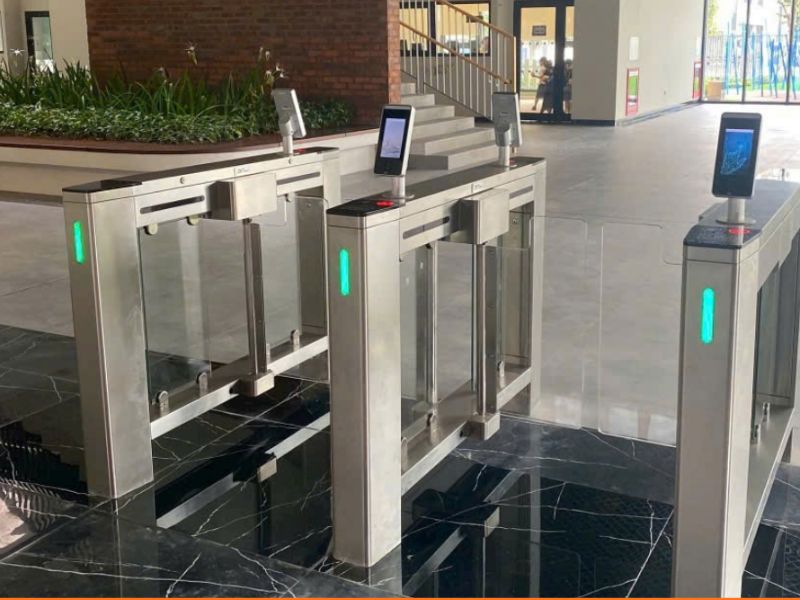 Access Control cho tòa nhà văn phòng