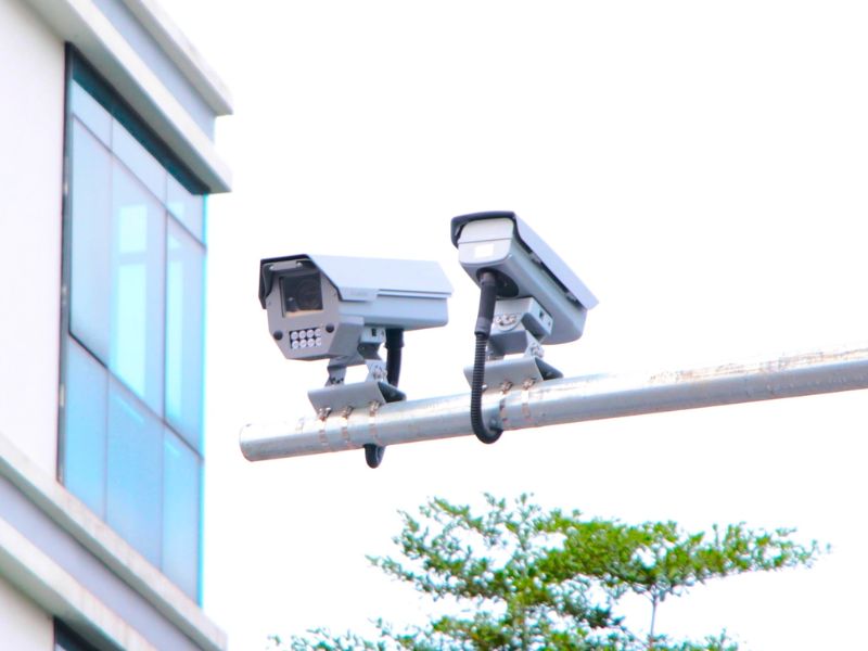 Camera an ninh giám sát tòa nhà và khu vực công cộng